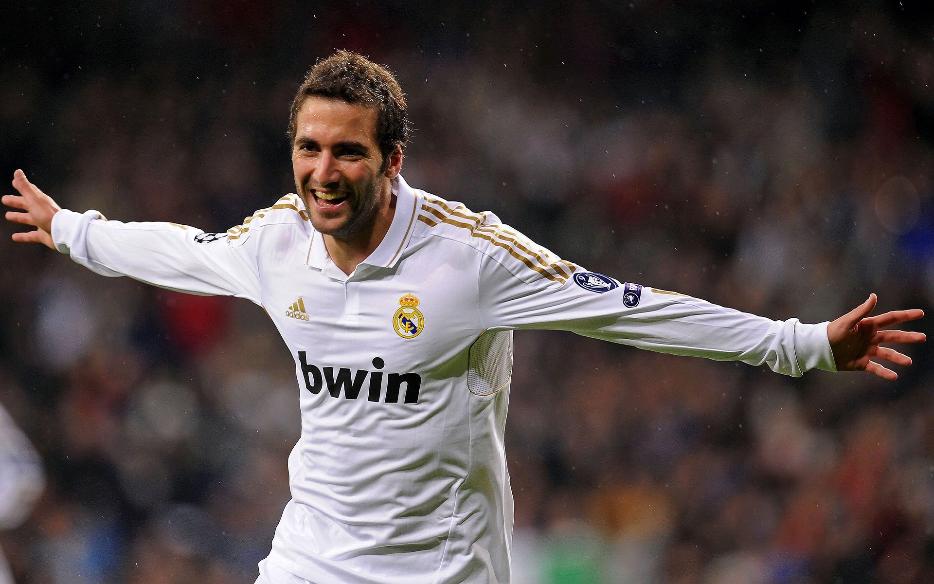 “赛季终点线临近,争冠之战白热化,谁能站上巅峰?”,什么叫白热化竞争