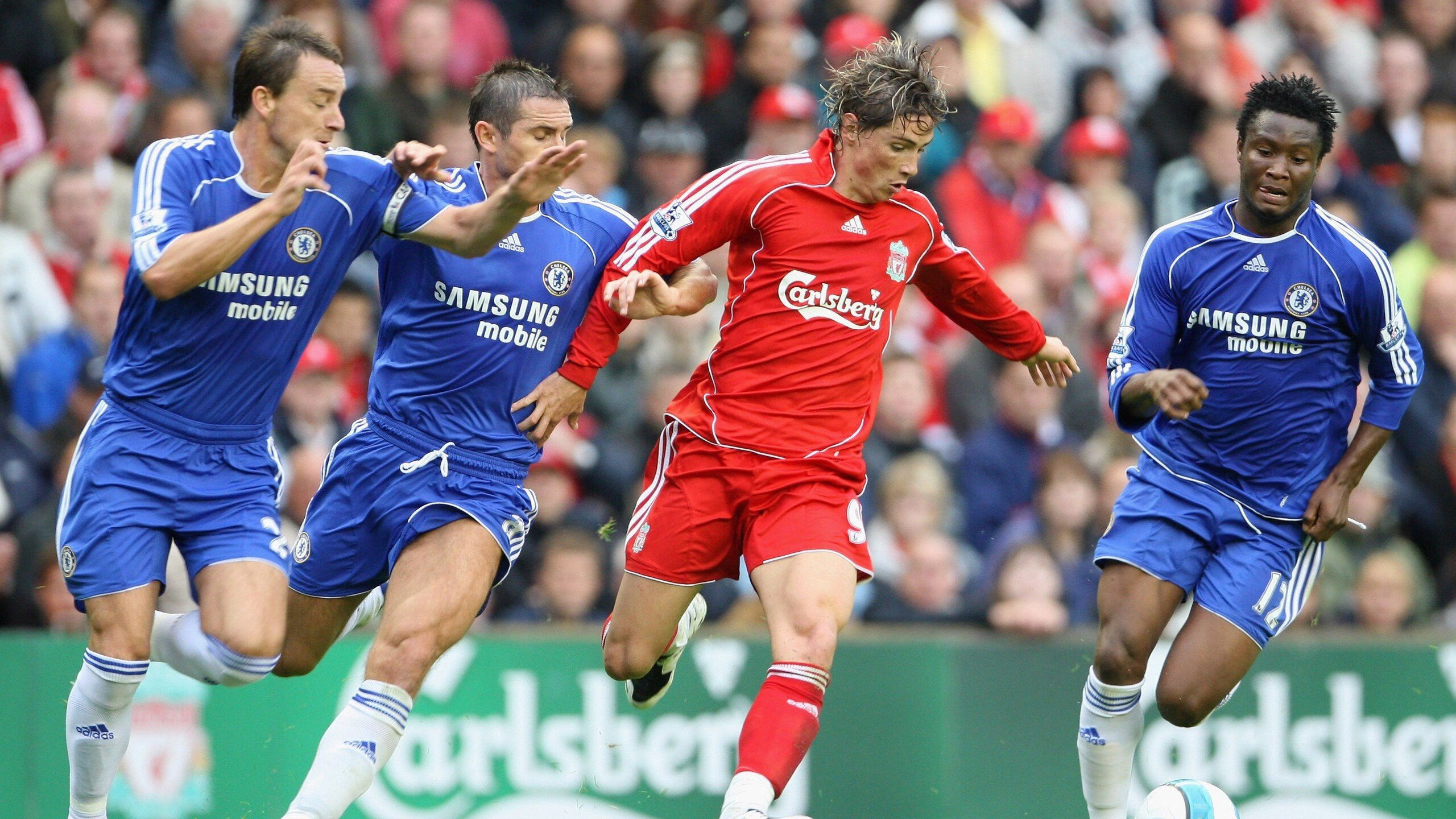 电竞周边市场爆火：收藏品、服饰、家具引领行业新风向，电竞周边产品